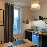 A L'ombre D'armandii Holiday home Chalons-en-Champagne