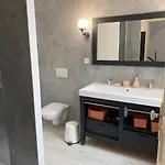 A L'ombre D'armandii Holiday home Chalons-en-Champagne