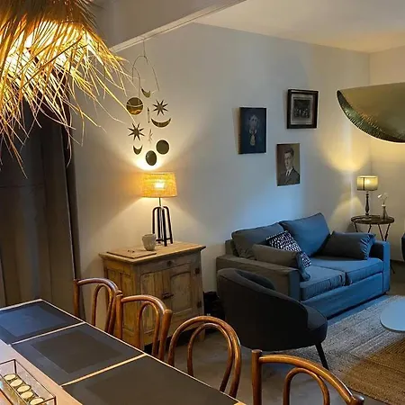 A L'ombre D'armandii *