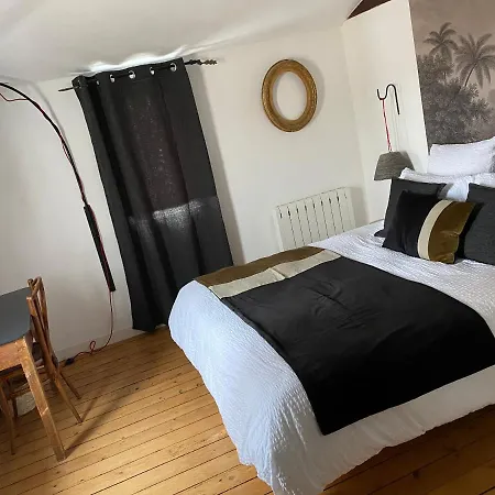 A L'ombre D'armandii Holiday home Chalons-en-Champagne