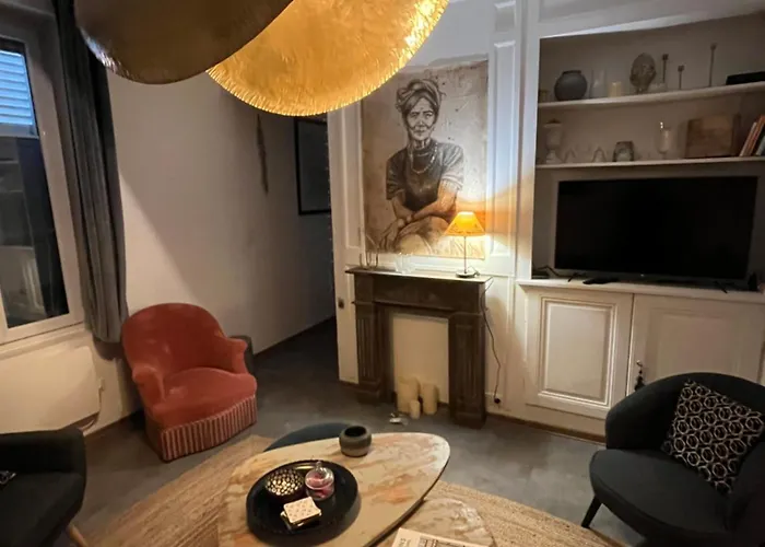 A L'ombre D'armandii Holiday home *